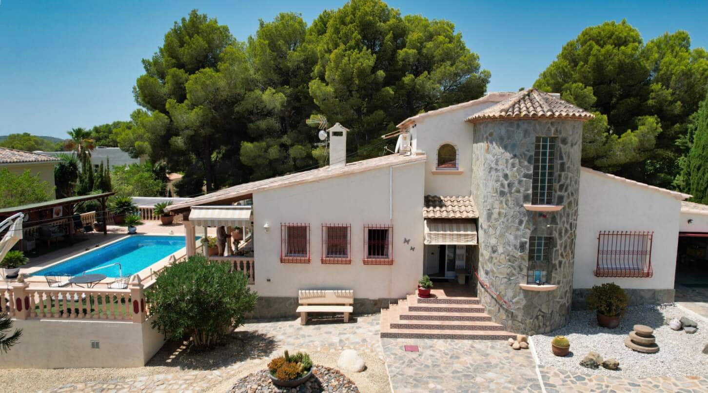 3 quarto Moradia para venda em Altea com piscina garagem - 690 000 € (Ref: 9932200)