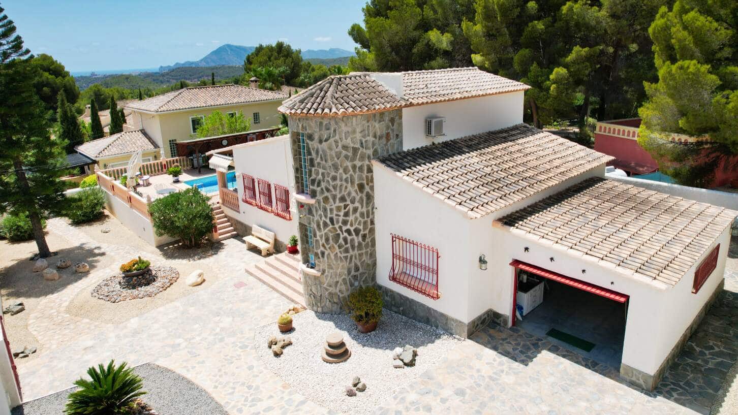 3 quarto Moradia para venda em Altea com piscina garagem - 690 000 € (Ref: 9932200)