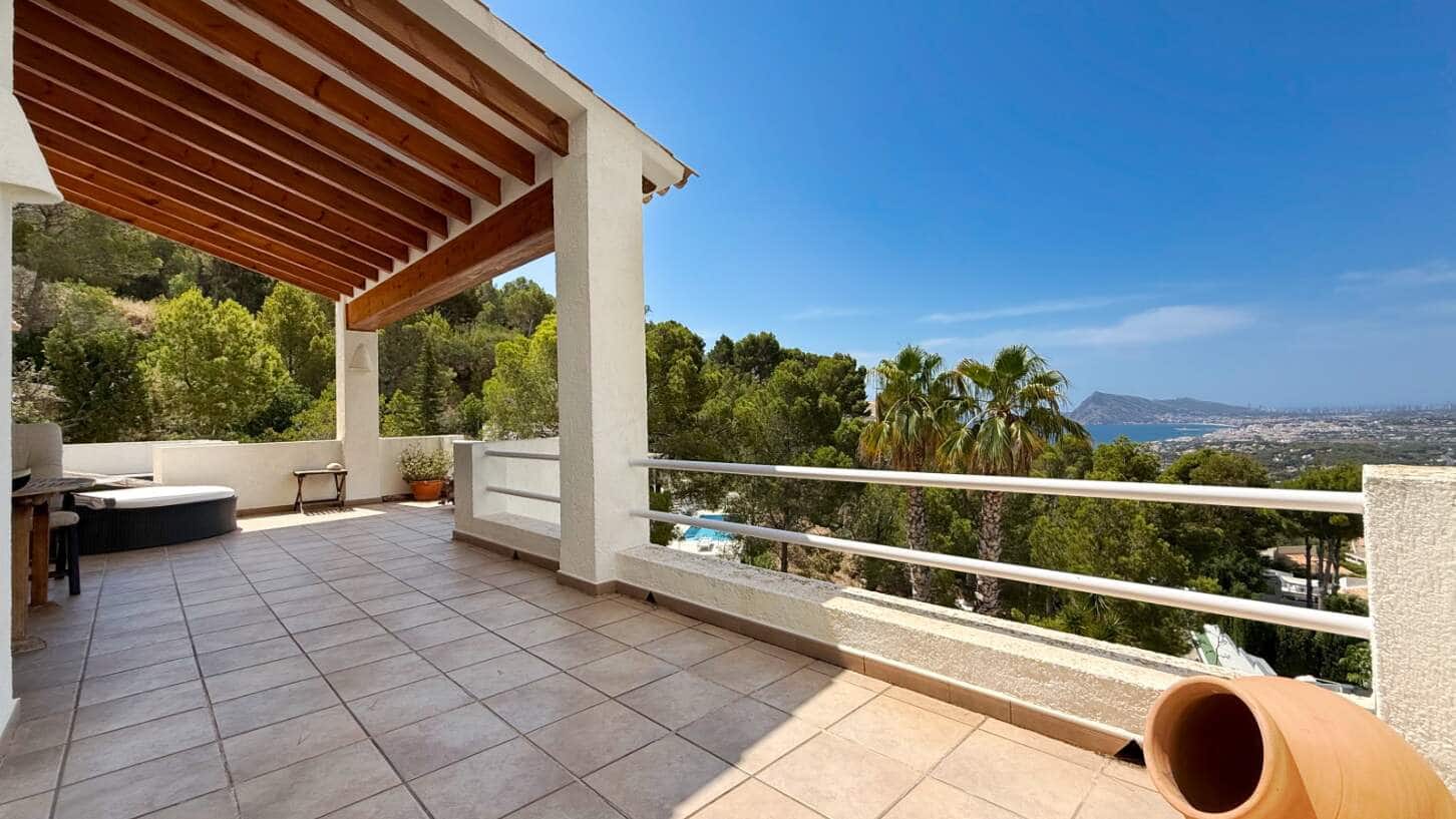 3 quarto Moradia para venda em Altea com piscina garagem - 849 000 € (Ref: 9941214)