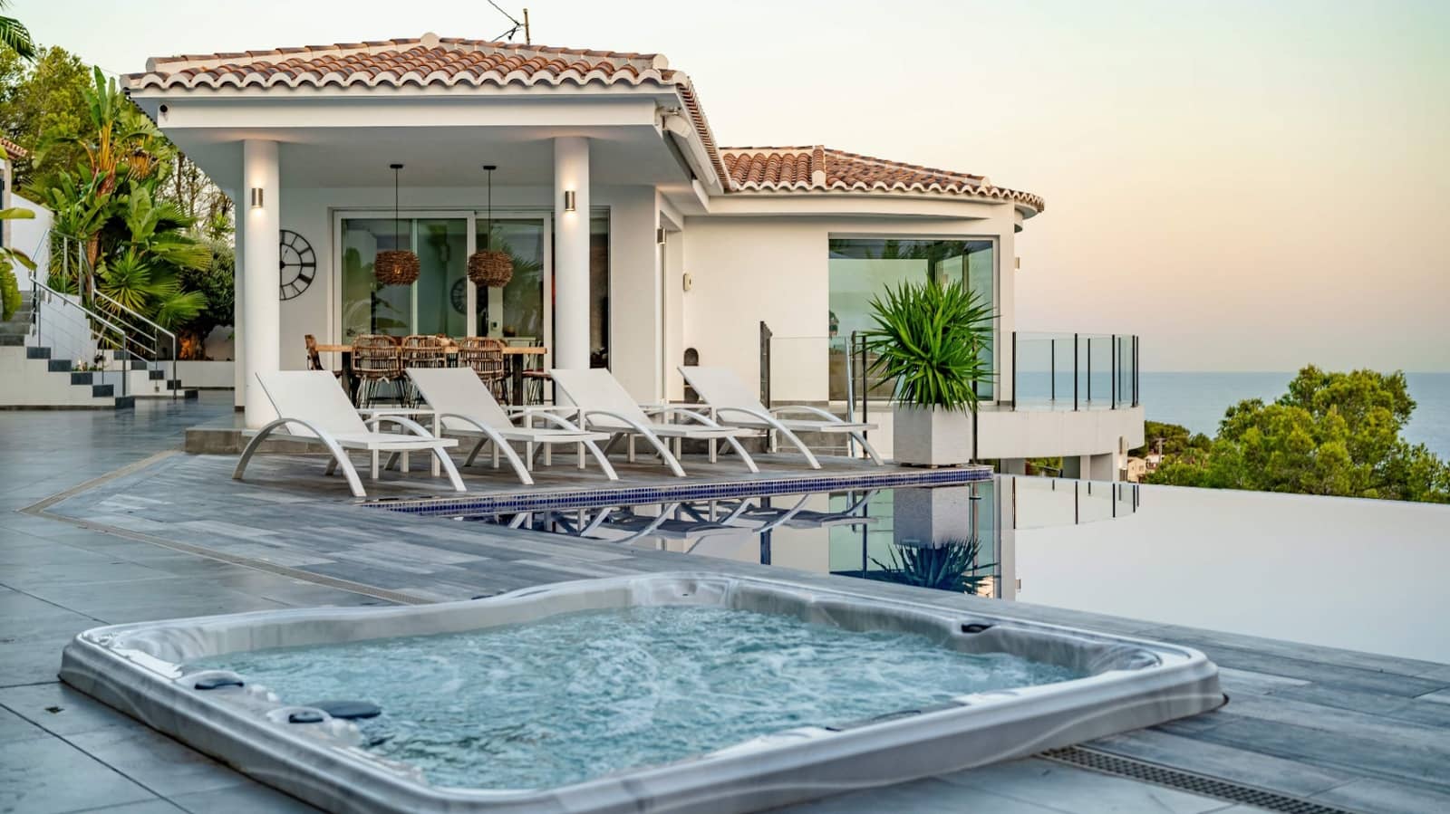 5 bedroom Villa for sale in Benissa with pool garage - € 3,850,000 (Ref: 9962286)