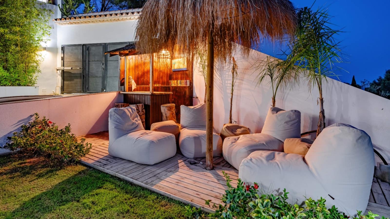 5 bedroom Villa for sale in Benissa with pool garage - € 3,850,000 (Ref: 9962286)