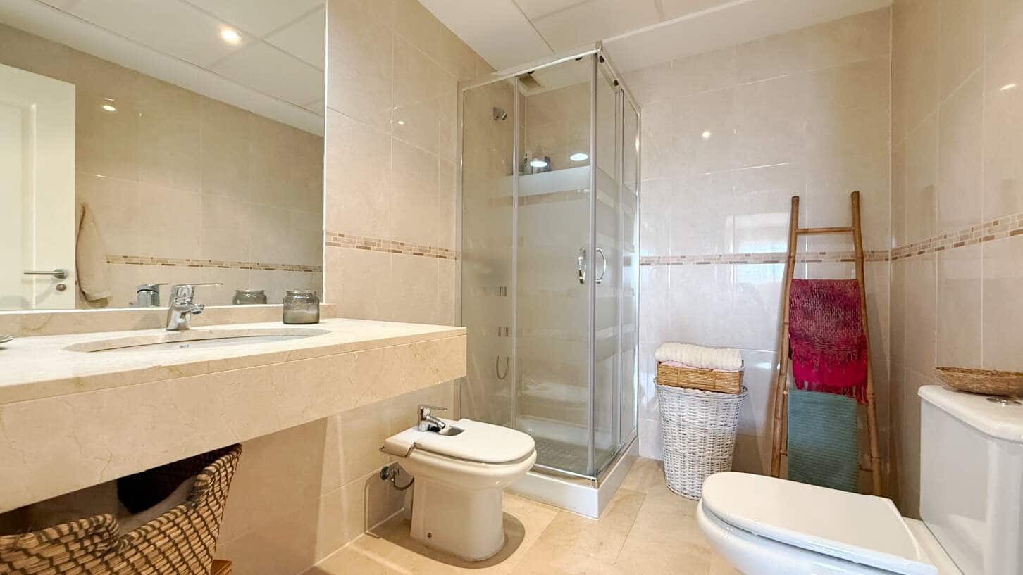 Apartamento de 2 habitaciones en Altea en venta con piscina garaje - 325.000 € (Ref: 9996056)