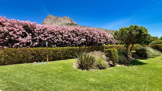 Apartamento de 2 habitaciones en Altea en venta con piscina garaje - 325.000 € (Ref: 9996056)