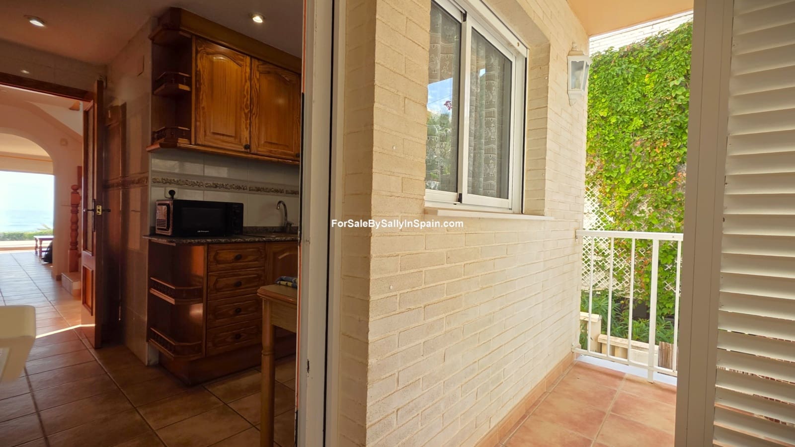 4 quarto Moradia Geminada para venda em Miramar com garagem - 449 000 € (Ref: 10052153)