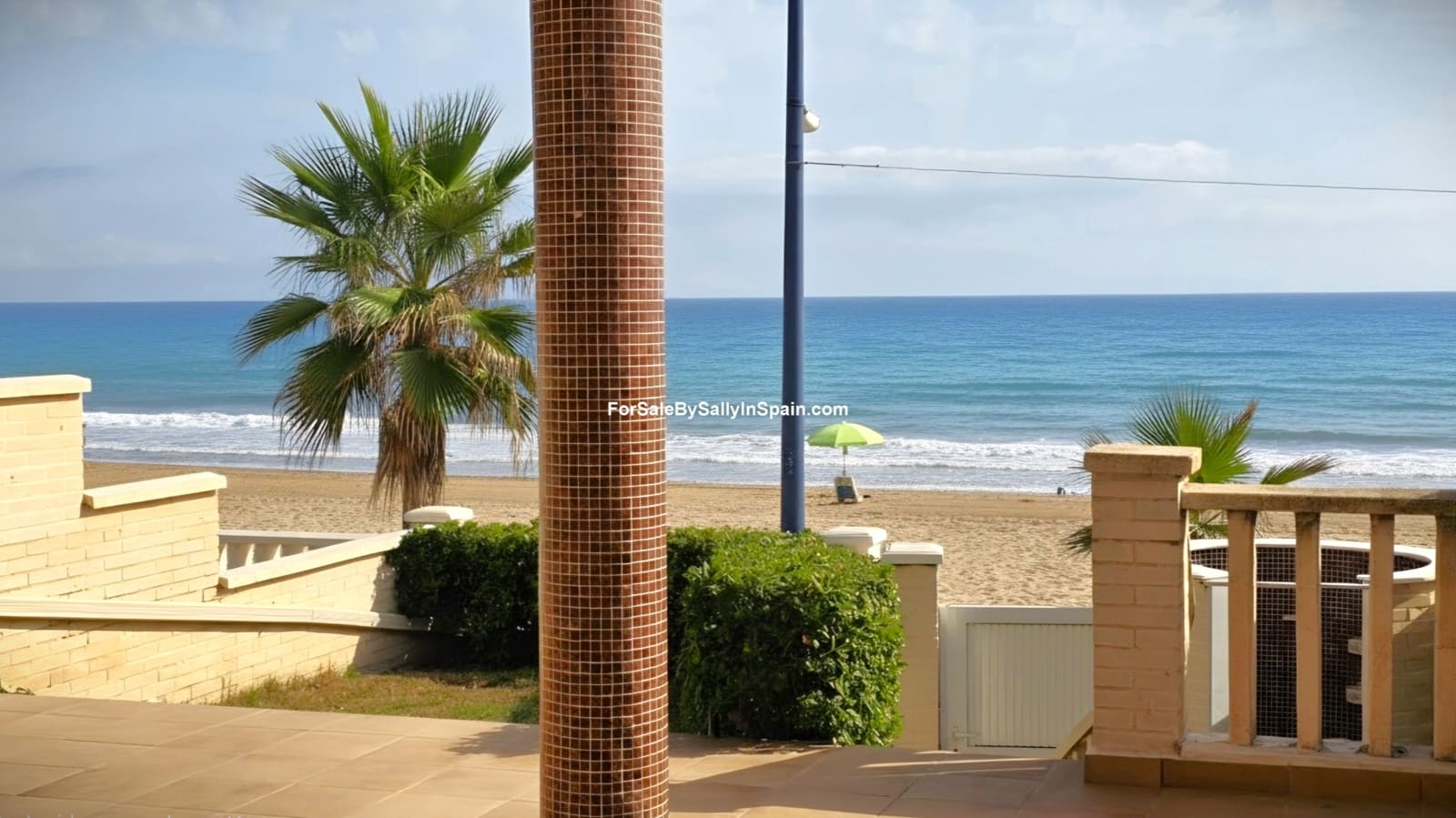 4 quarto Moradia Geminada para venda em Miramar com garagem - 449 000 € (Ref: 10052153)
