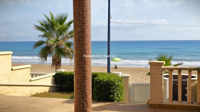 4 quarto Moradia Geminada para venda em Miramar com garagem - 449 000 € (Ref: 10052153)