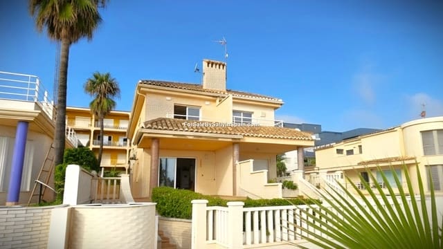4 quarto Moradia Geminada para venda em Miramar com garagem - 449 000 € (Ref: 10052153)