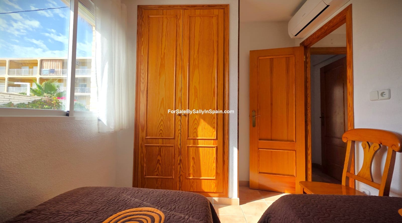 4 quarto Moradia Geminada para venda em Miramar com garagem - 449 000 € (Ref: 10052153)