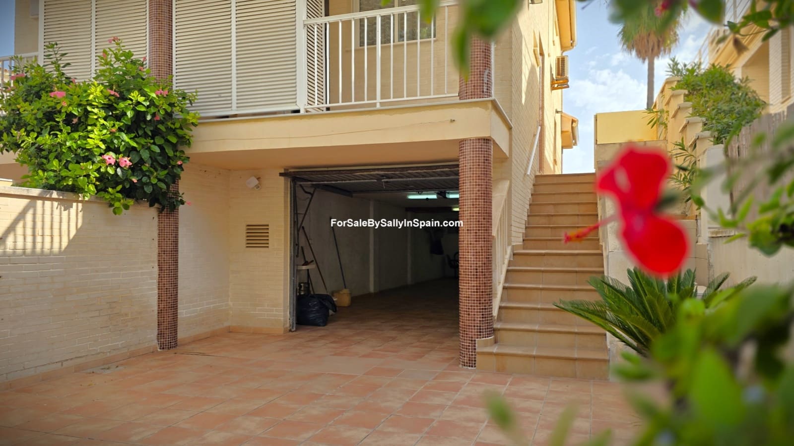 4 quarto Moradia Geminada para venda em Miramar com garagem - 449 000 € (Ref: 10052153)