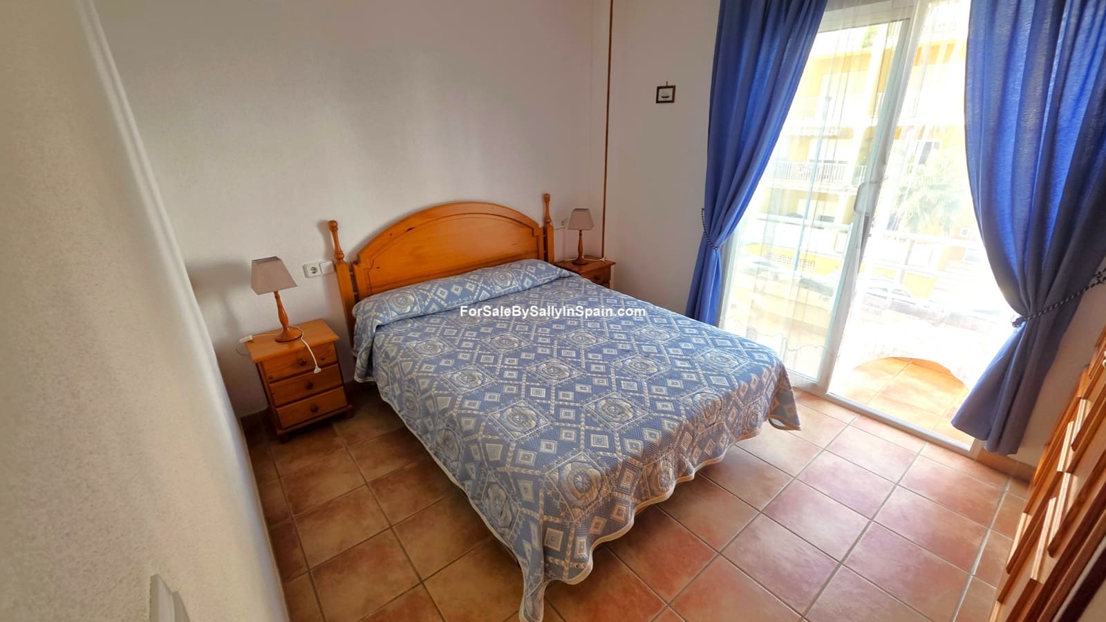 4 quarto Moradia Geminada para venda em Miramar com garagem - 449 000 € (Ref: 10052153)