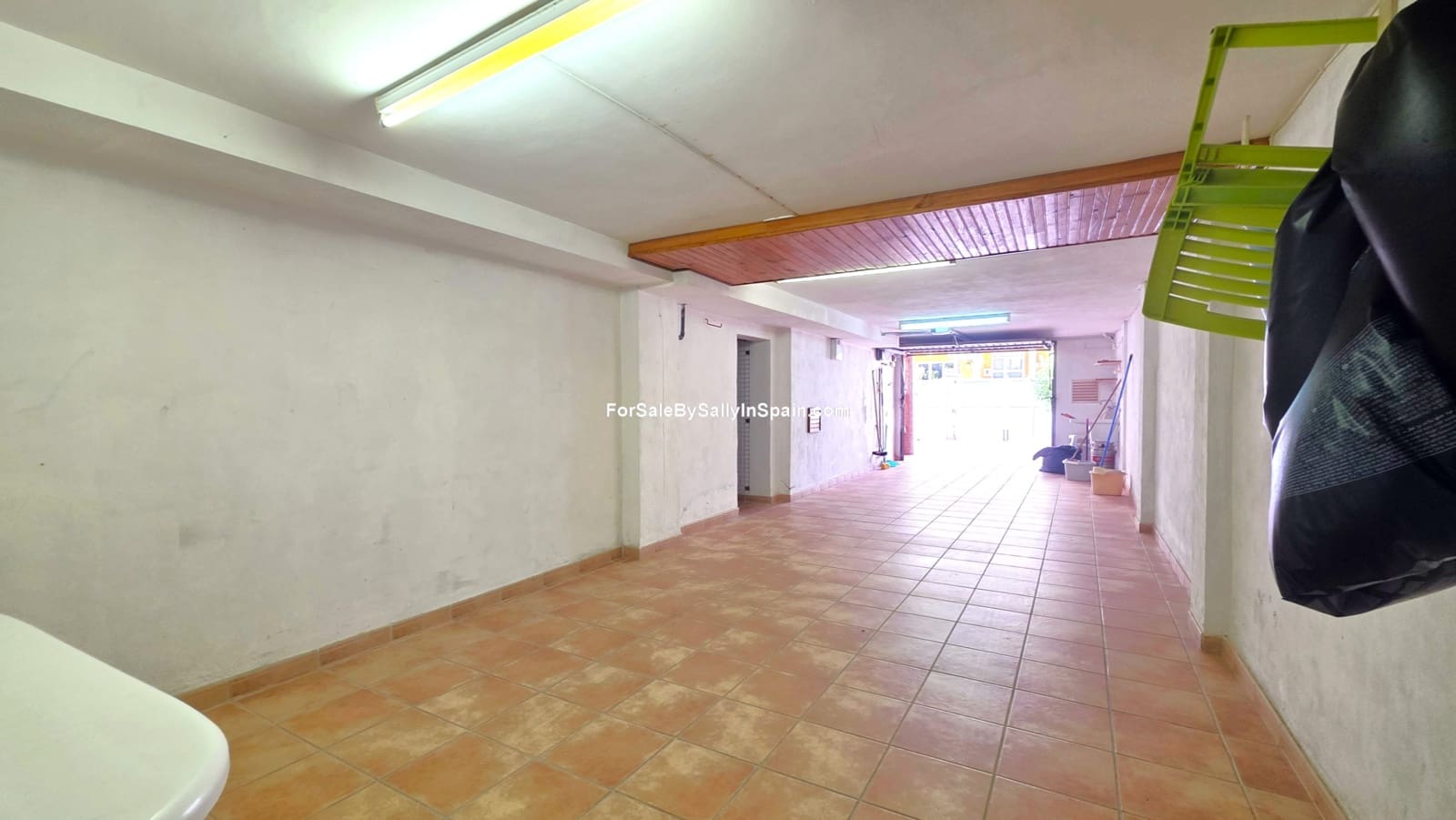 4 quarto Moradia Geminada para venda em Miramar com garagem - 449 000 € (Ref: 10052153)