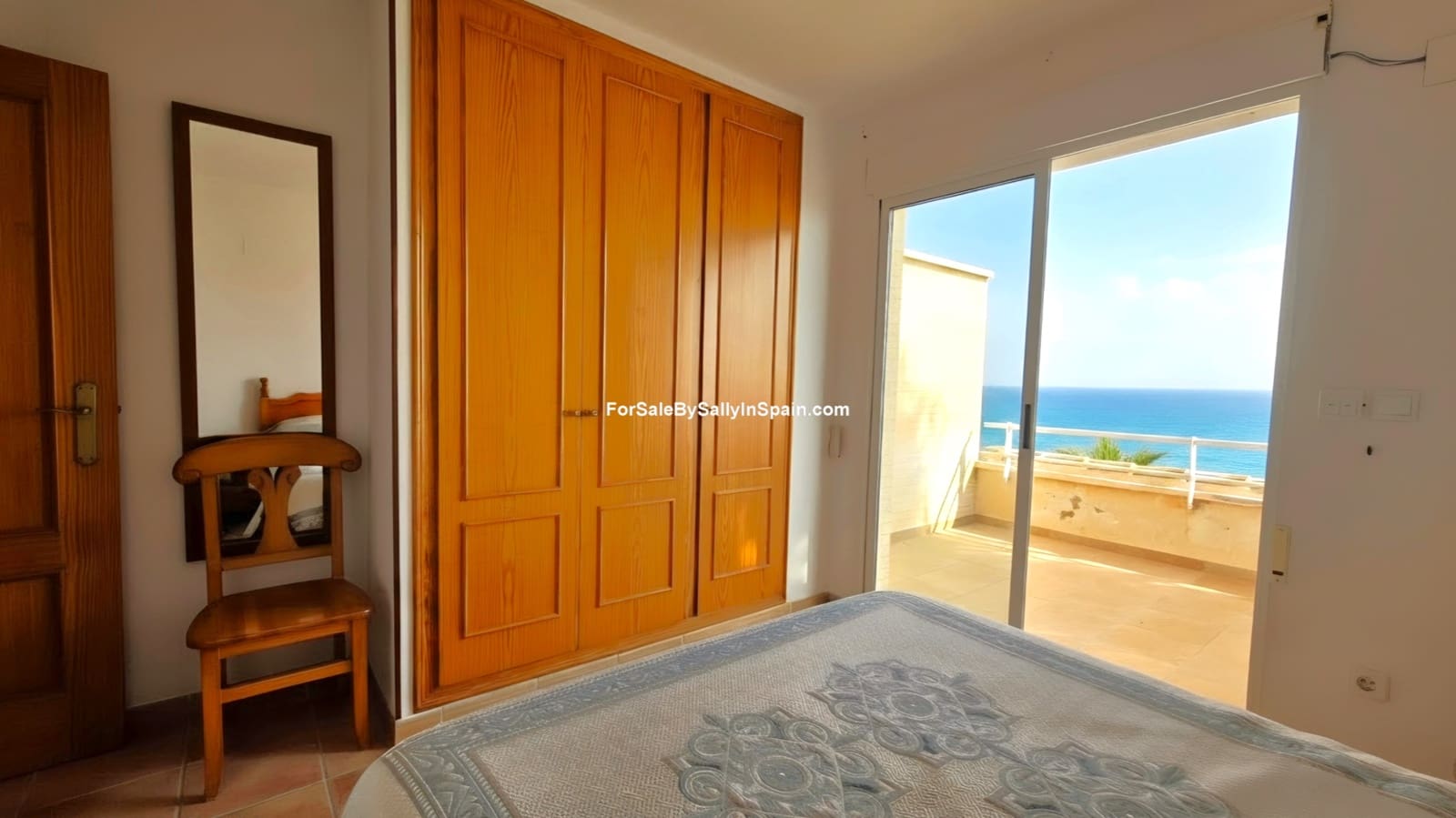 4 quarto Moradia Geminada para venda em Miramar com garagem - 449 000 € (Ref: 10052153)