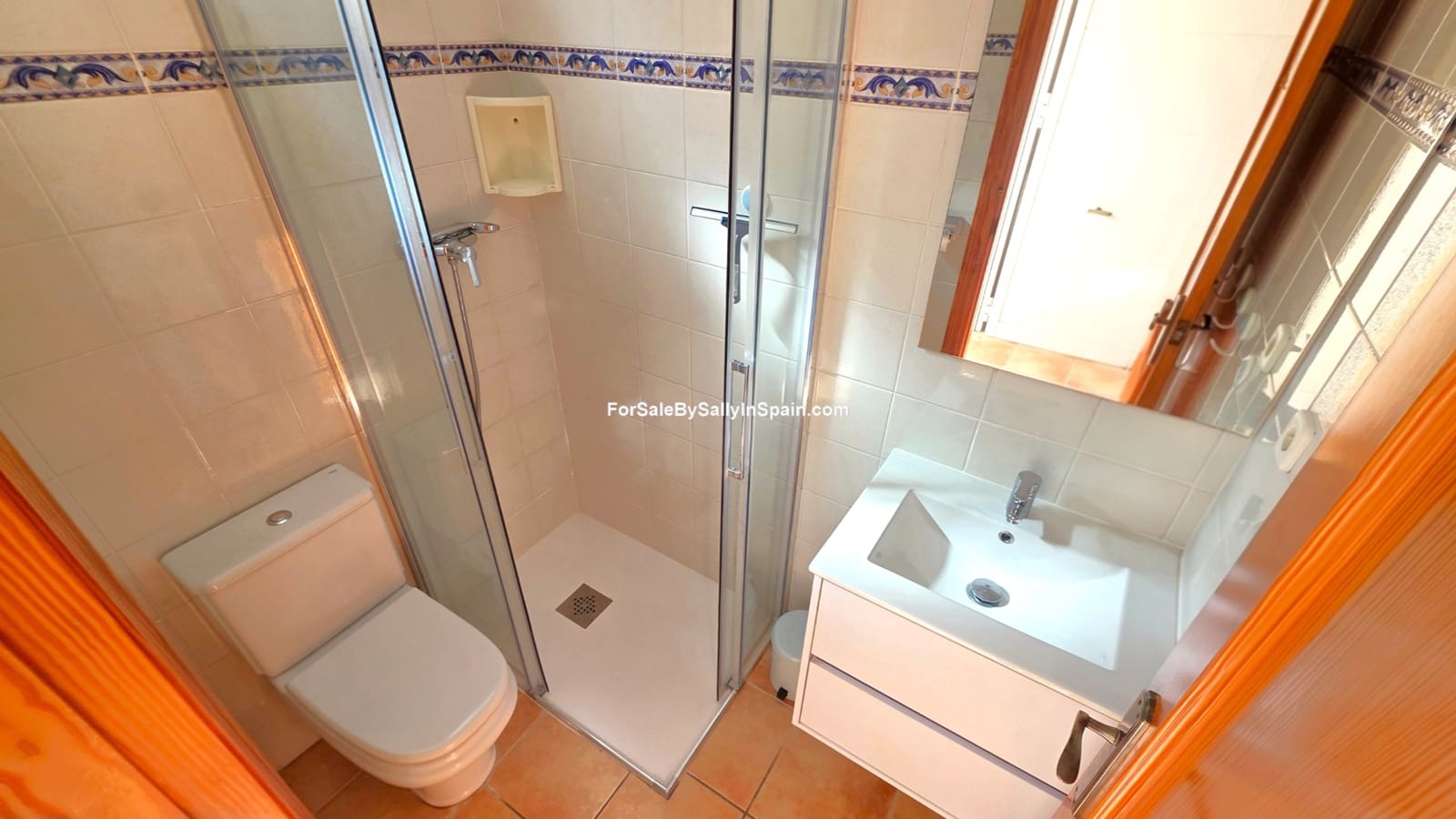 4 quarto Moradia Geminada para venda em Miramar com garagem - 449 000 € (Ref: 10052153)
