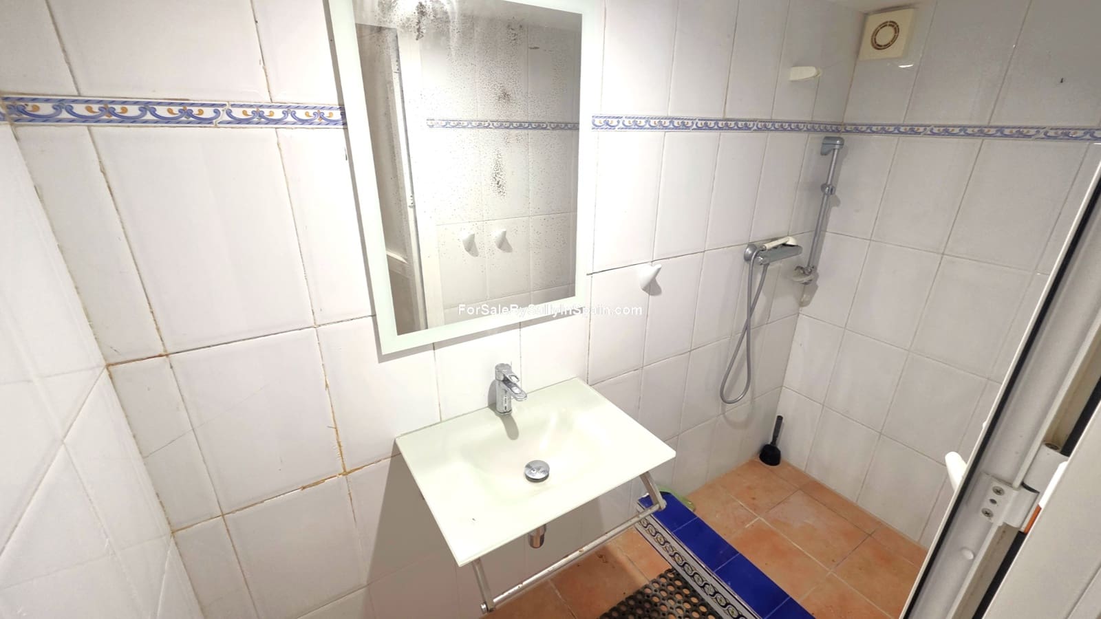 4 quarto Moradia Geminada para venda em Miramar com garagem - 449 000 € (Ref: 10052153)