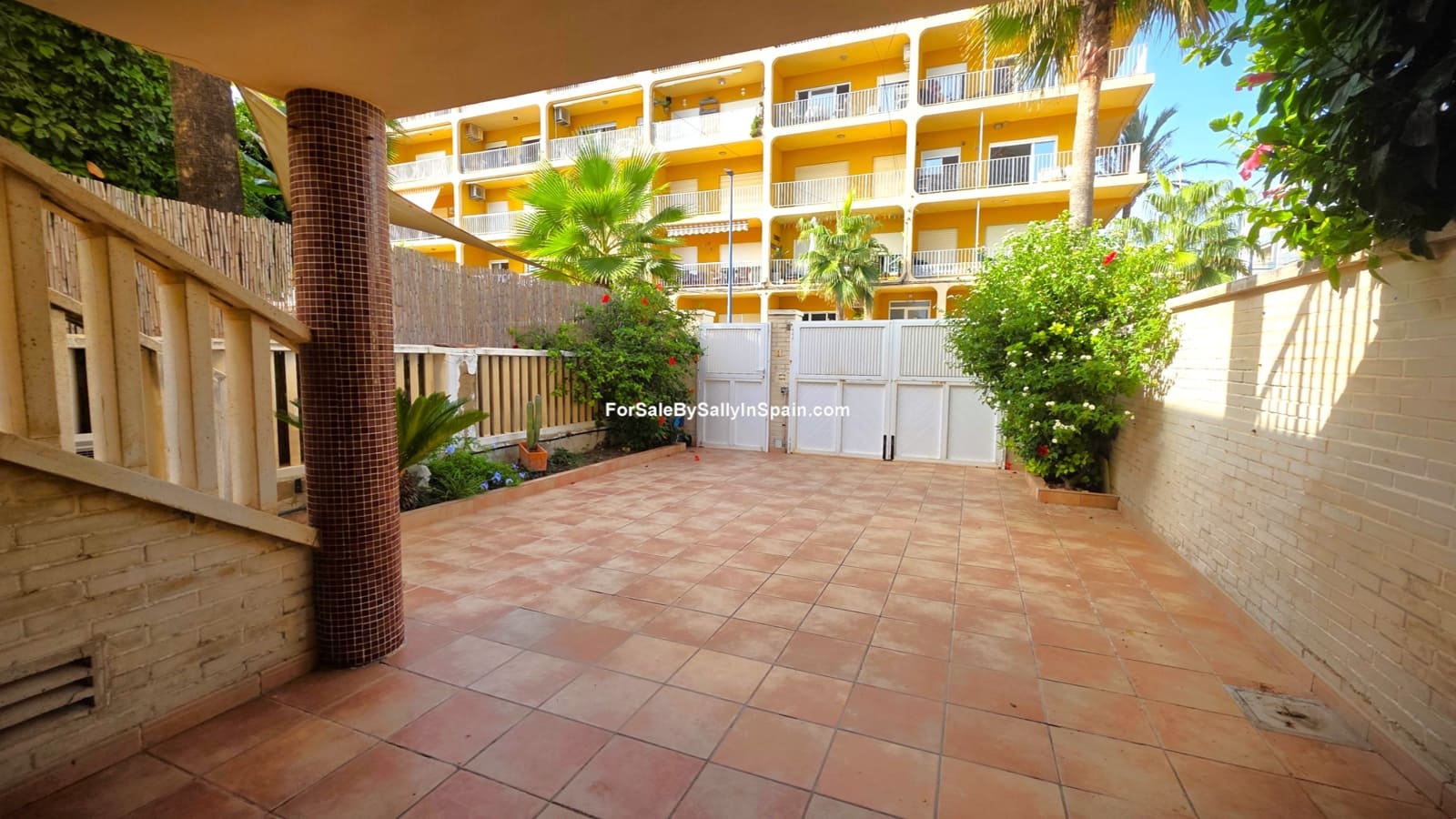 4 quarto Moradia Geminada para venda em Miramar com garagem - 449 000 € (Ref: 10052153)