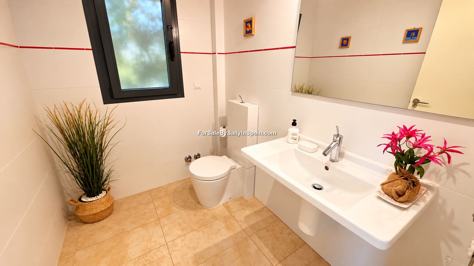 5 bedroom Villa for sale in Barx with pool garage - € 695,000 (Ref: 10163494)