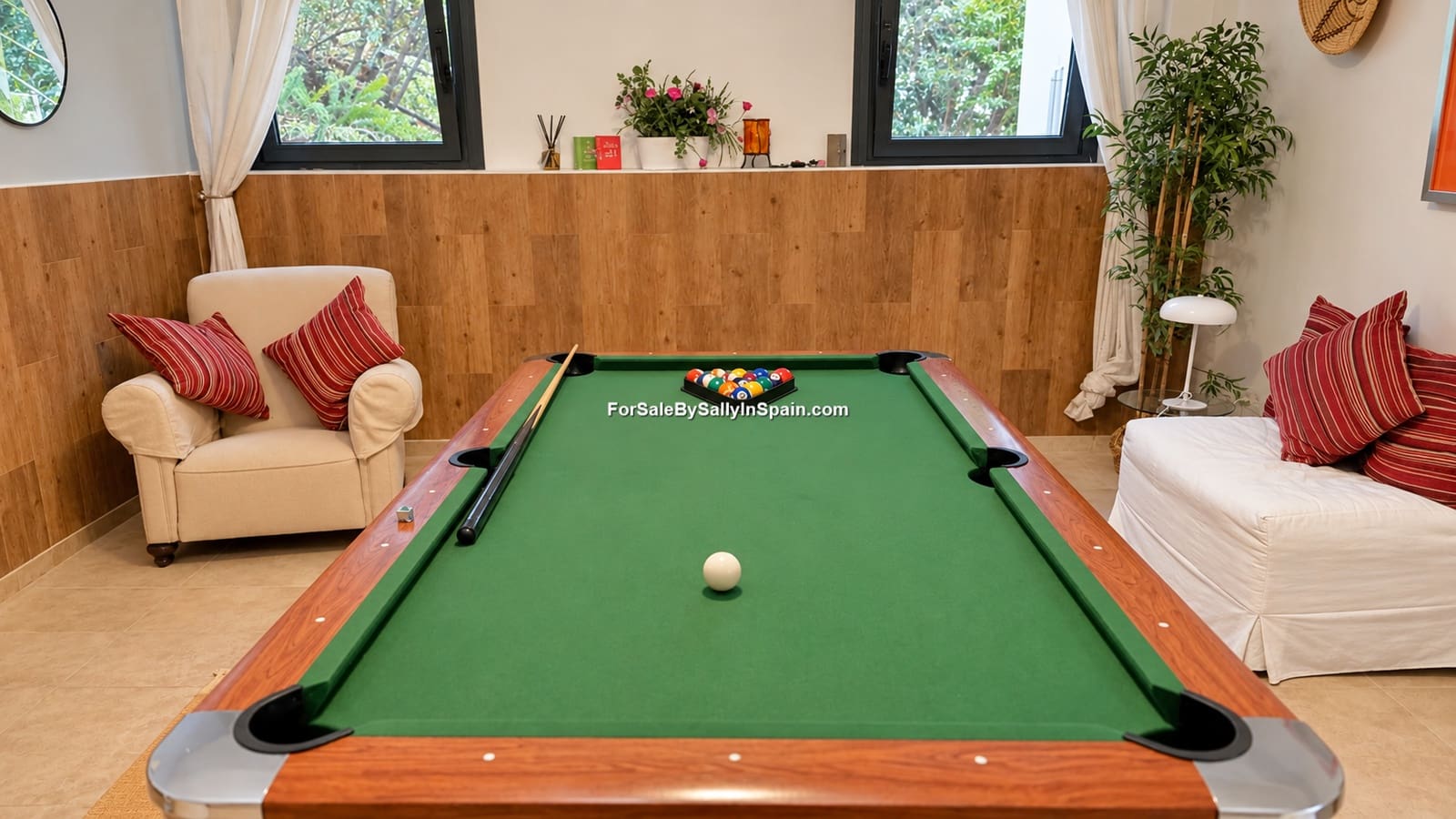 5 bedroom Villa for sale in Barx with pool garage - € 695,000 (Ref: 10163494)