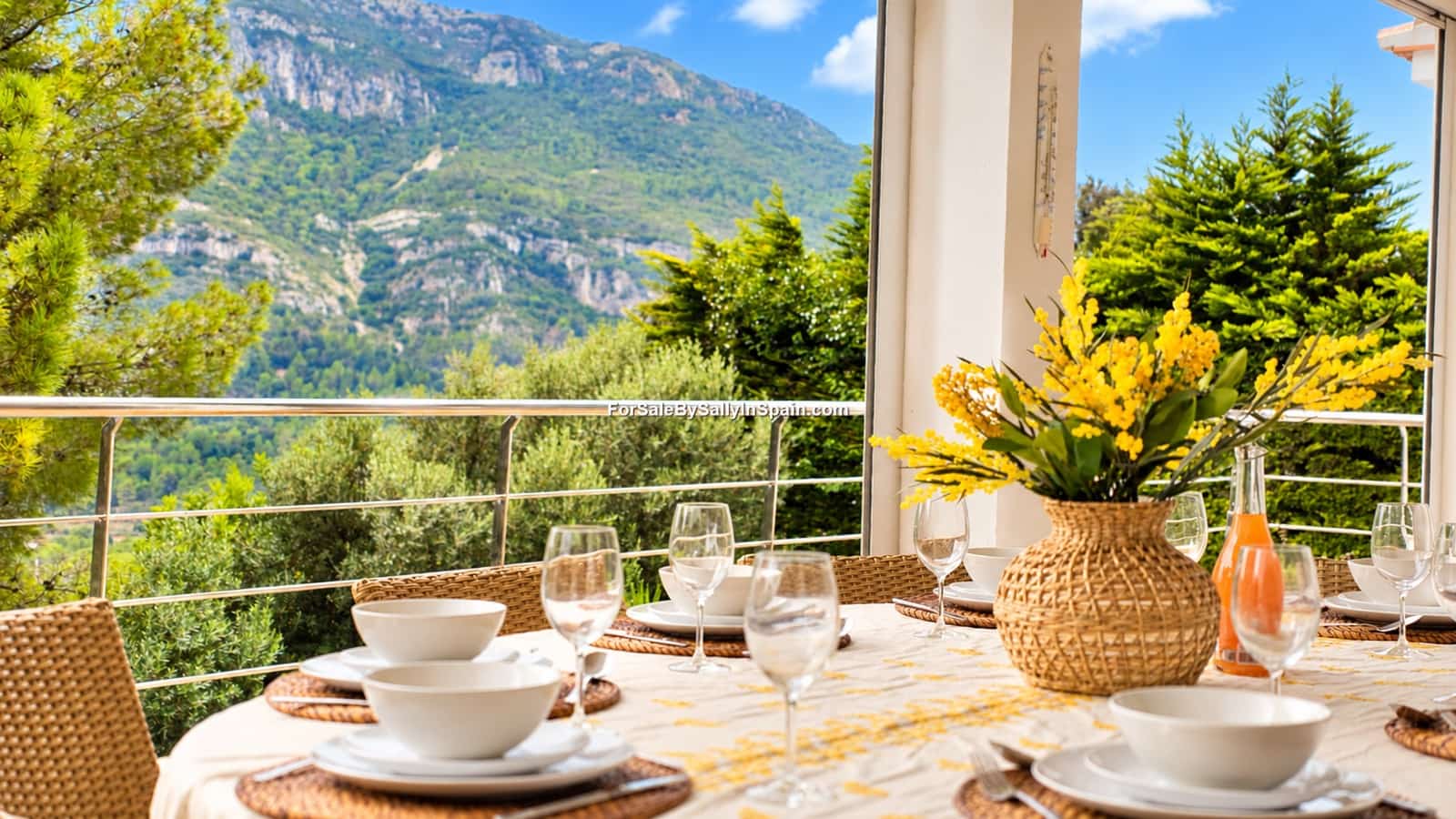5 bedroom Villa for sale in Barx with pool garage - € 695,000 (Ref: 10163494)