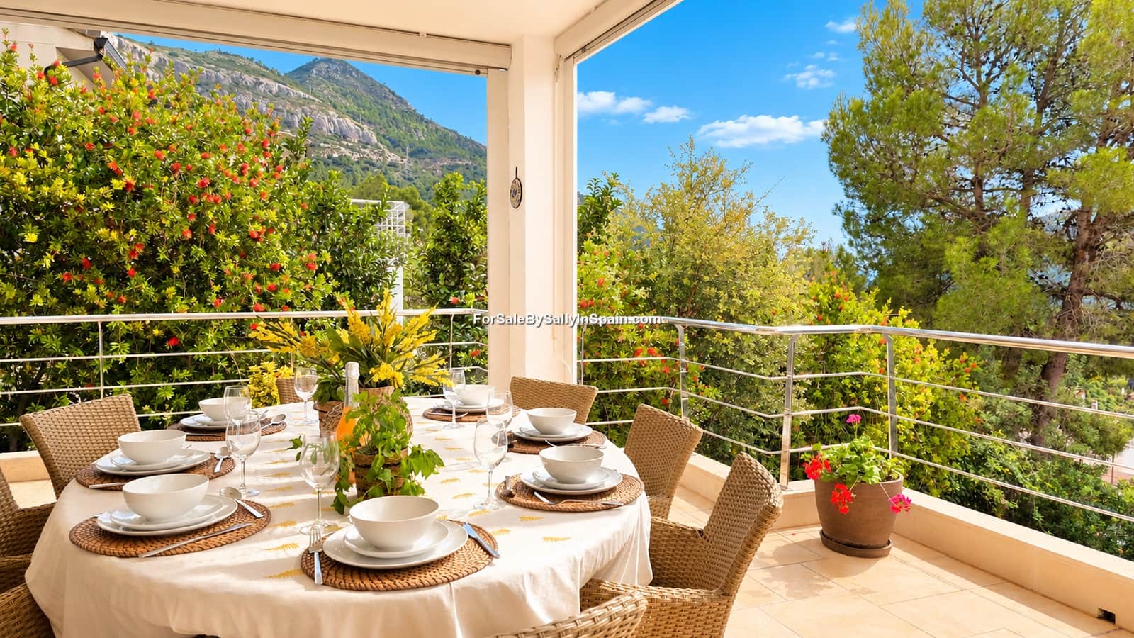 5 bedroom Villa for sale in Barx with pool garage - € 695,000 (Ref: 10163494)