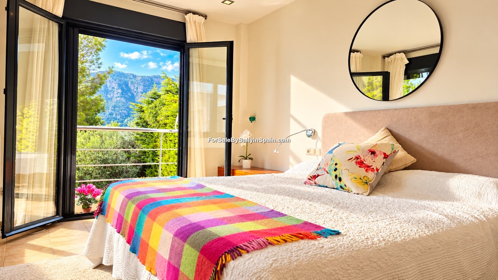 5 bedroom Villa for sale in Barx with pool garage - € 695,000 (Ref: 10163494)