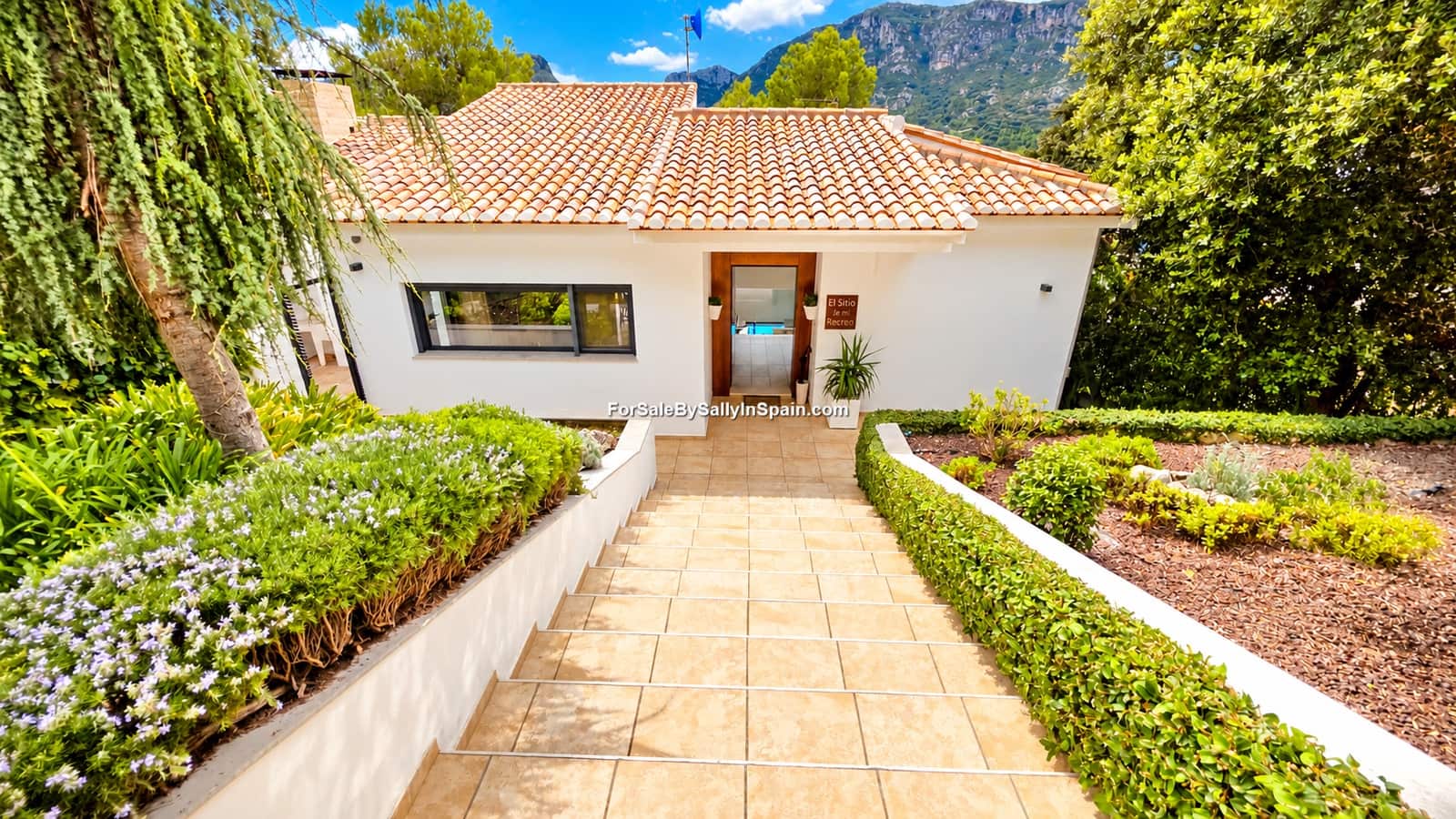 5 bedroom Villa for sale in Barx with pool garage - € 695,000 (Ref: 10163494)