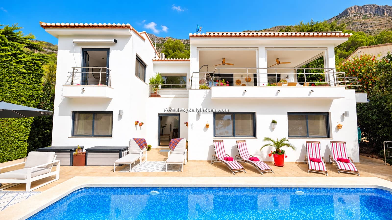 5 bedroom Villa for sale in Barx with pool garage - € 695,000 (Ref: 10163494)