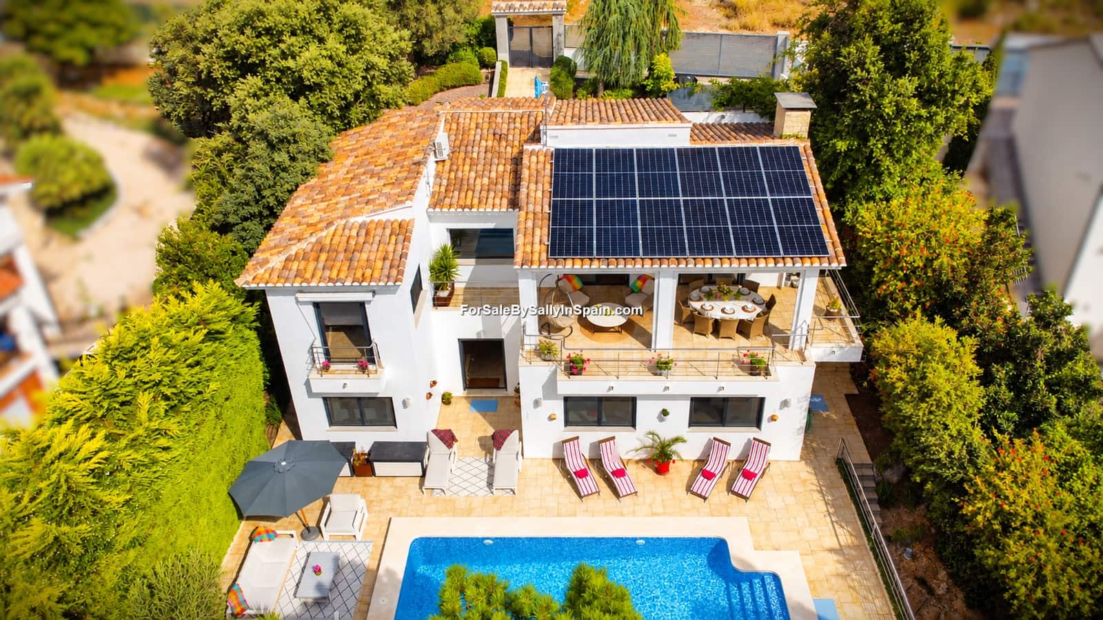 5 bedroom Villa for sale in Barx with pool garage - € 695,000 (Ref: 10163494)