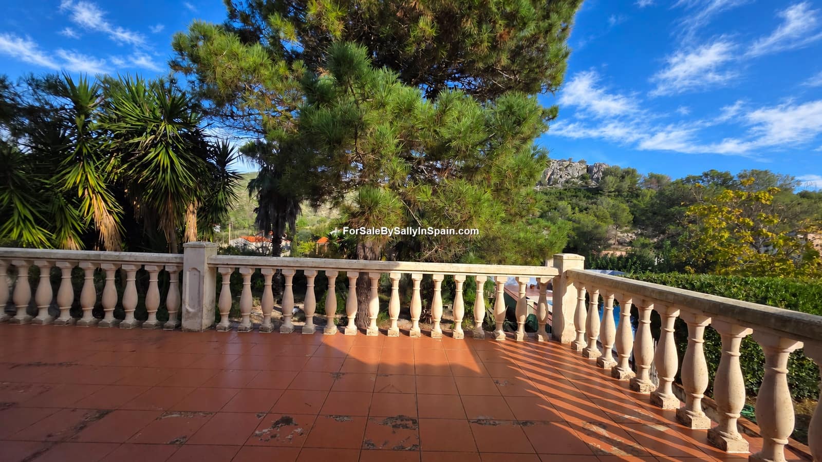 3 Zimmer Villa zu verkaufen in Barx mit Pool Garage - 269.000 € (Ref: 10183253)