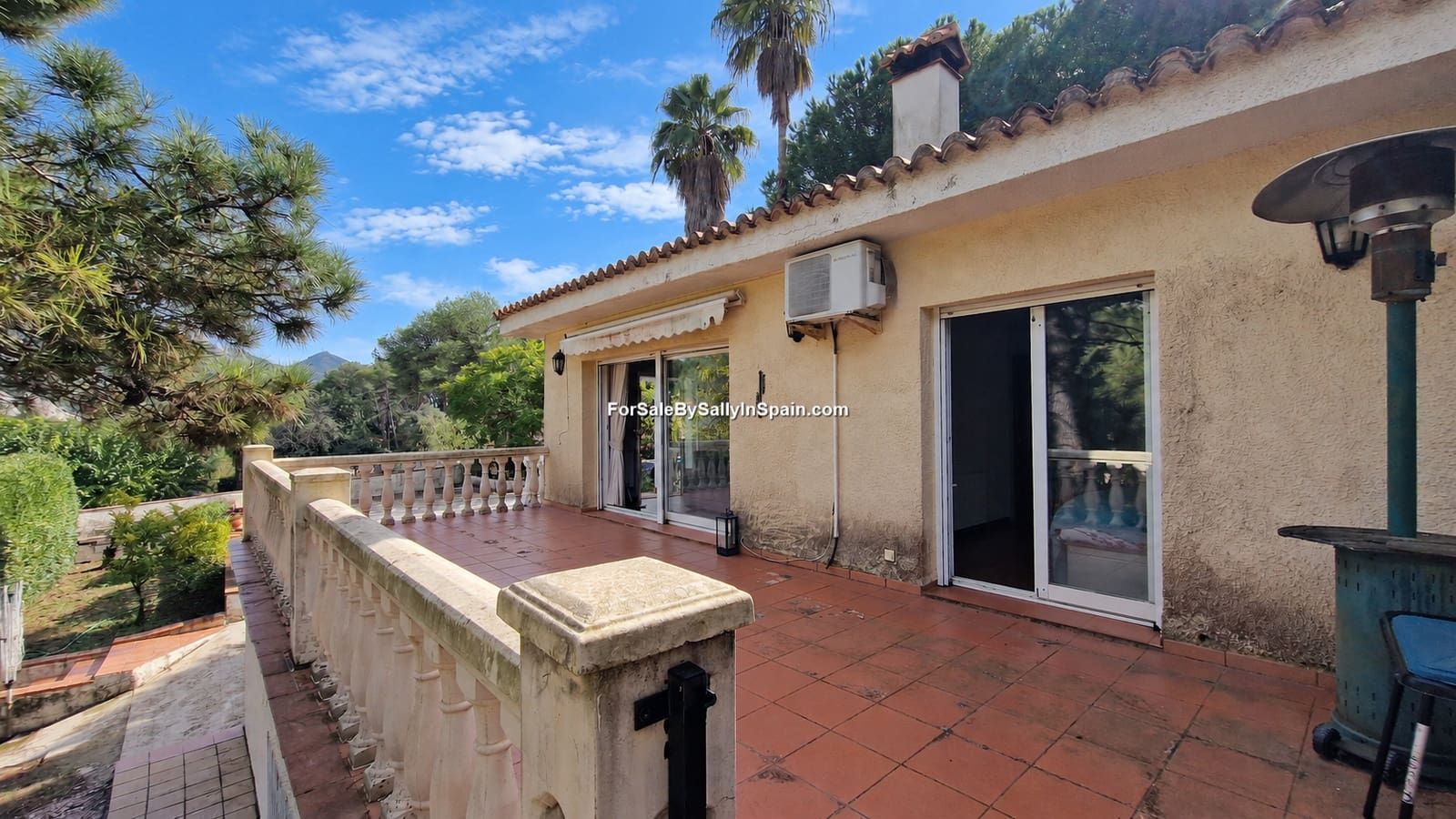3 Zimmer Villa zu verkaufen in Barx mit Pool Garage - 269.000 € (Ref: 10183253)