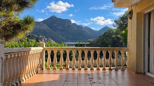 3 Zimmer Villa zu verkaufen in Barx mit Pool Garage - 269.000 € (Ref: 10183253)