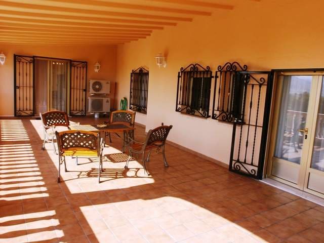 7 soveværelse Villa til salg i Gandia med swimmingpool - € 1.199.000 (Ref: 5649655)