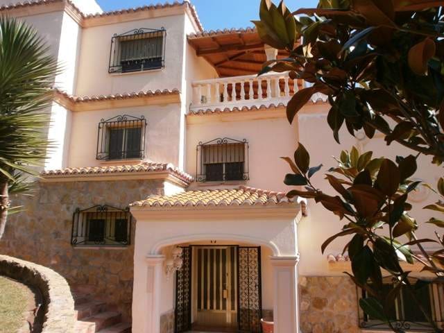 7 soveværelse Villa til salg i Gandia med swimmingpool - € 1.199.000 (Ref: 5649655)