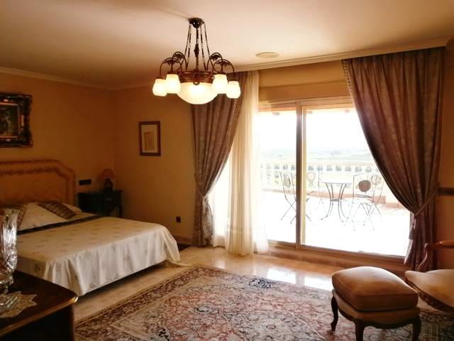 7 soveværelse Villa til salg i Gandia med swimmingpool - € 1.199.000 (Ref: 5649655)