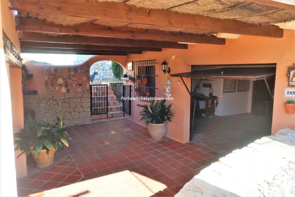 5 sypialnia Willa na sprzedaż w Moraira - 1 200 000 € (Ref: 5657325)