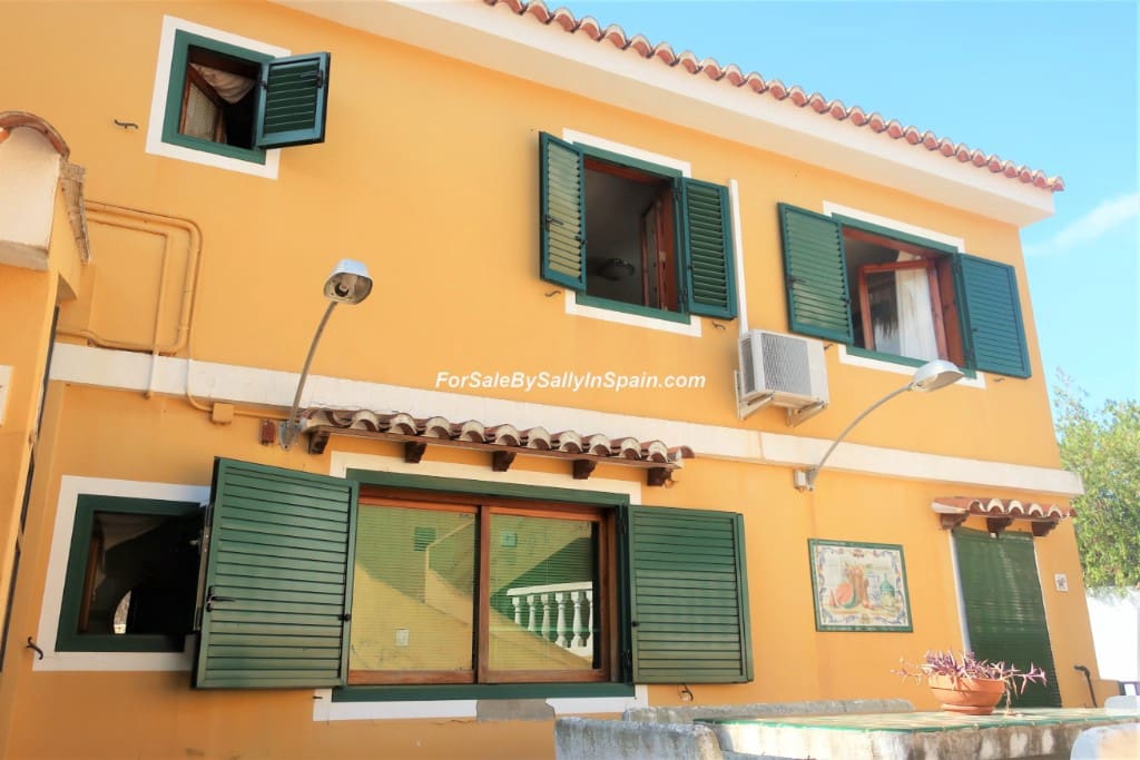 5 bedroom Villa for sale in Alzira with pool garage - € 649,000 (Ref: 5659271)