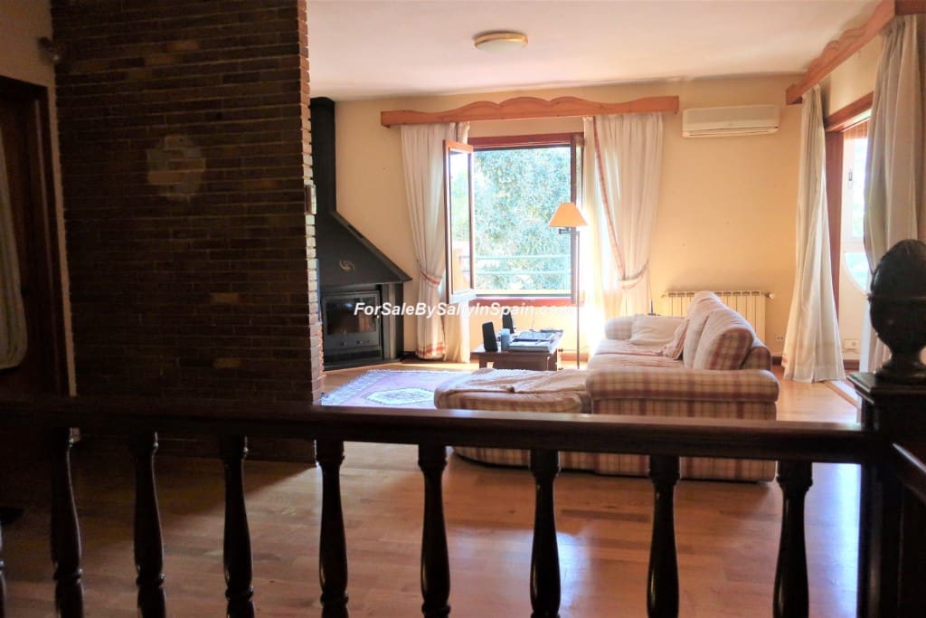 5 bedroom Villa for sale in Alzira with pool garage - € 649,000 (Ref: 5659271)