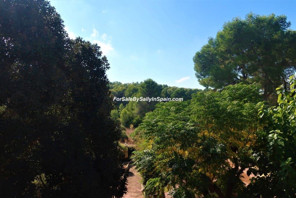 5 bedroom Villa for sale in Alzira with pool garage - € 649,000 (Ref: 5659271)