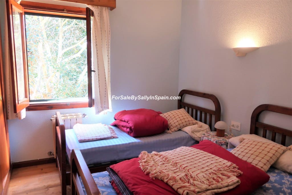 5 bedroom Villa for sale in Alzira with pool garage - € 649,000 (Ref: 5659271)