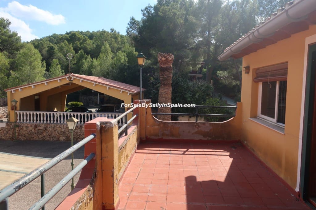 5 bedroom Villa for sale in Alzira with pool garage - € 649,000 (Ref: 5659271)