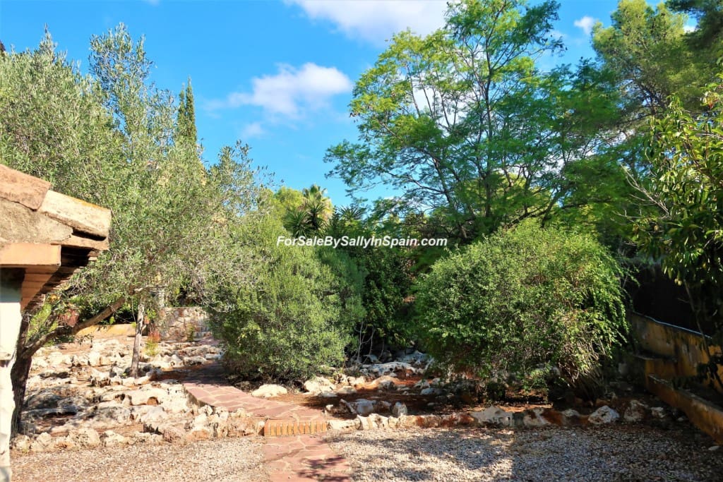 5 bedroom Villa for sale in Alzira with pool garage - € 649,000 (Ref: 5659271)