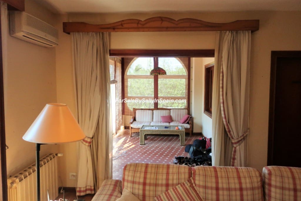 5 bedroom Villa for sale in Alzira with pool garage - € 649,000 (Ref: 5659271)