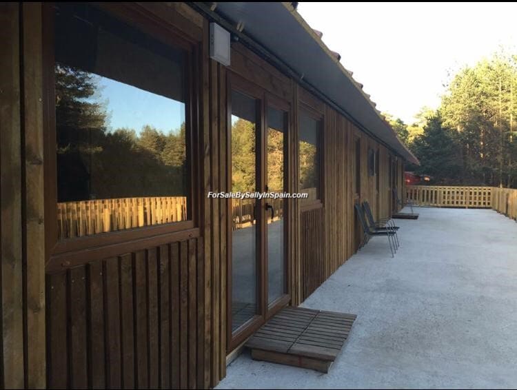 22 soveværelse Villa til salg i Orea - € 550.000 (Ref: 5884001)