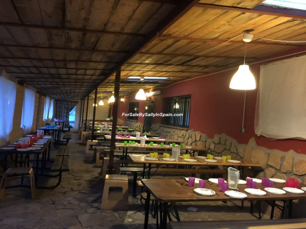 22 soveværelse Villa til salg i Orea - € 550.000 (Ref: 5884001)