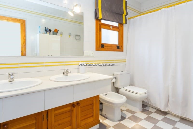 3 soverom Villa til salgs i Gandia med svømmebasseng garasje - € 390 000 (Ref: 6033514)