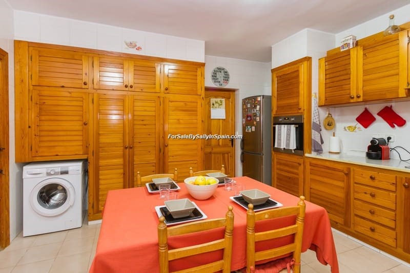 3 soverom Villa til salgs i Gandia med svømmebasseng garasje - € 390 000 (Ref: 6033514)