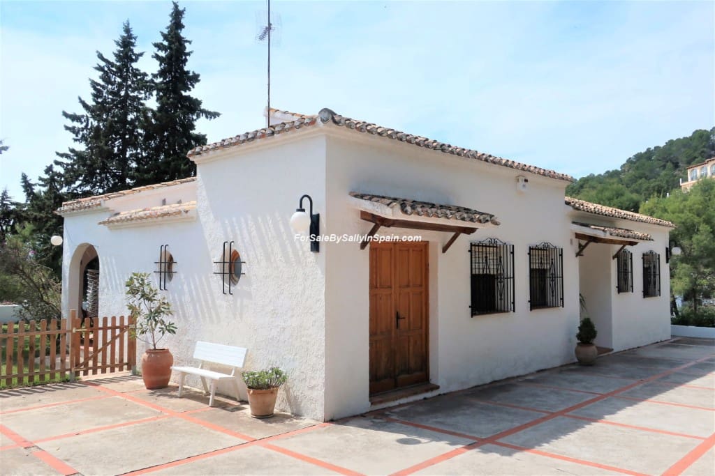 3 soverom Villa til salgs i Gandia med svømmebasseng garasje - € 390 000 (Ref: 6033514)