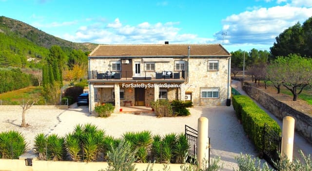 6 soveværelse Finca/Landehus til salg i L'Olleria med swimmingpool garage - € 485.000 (Ref: 7297361)