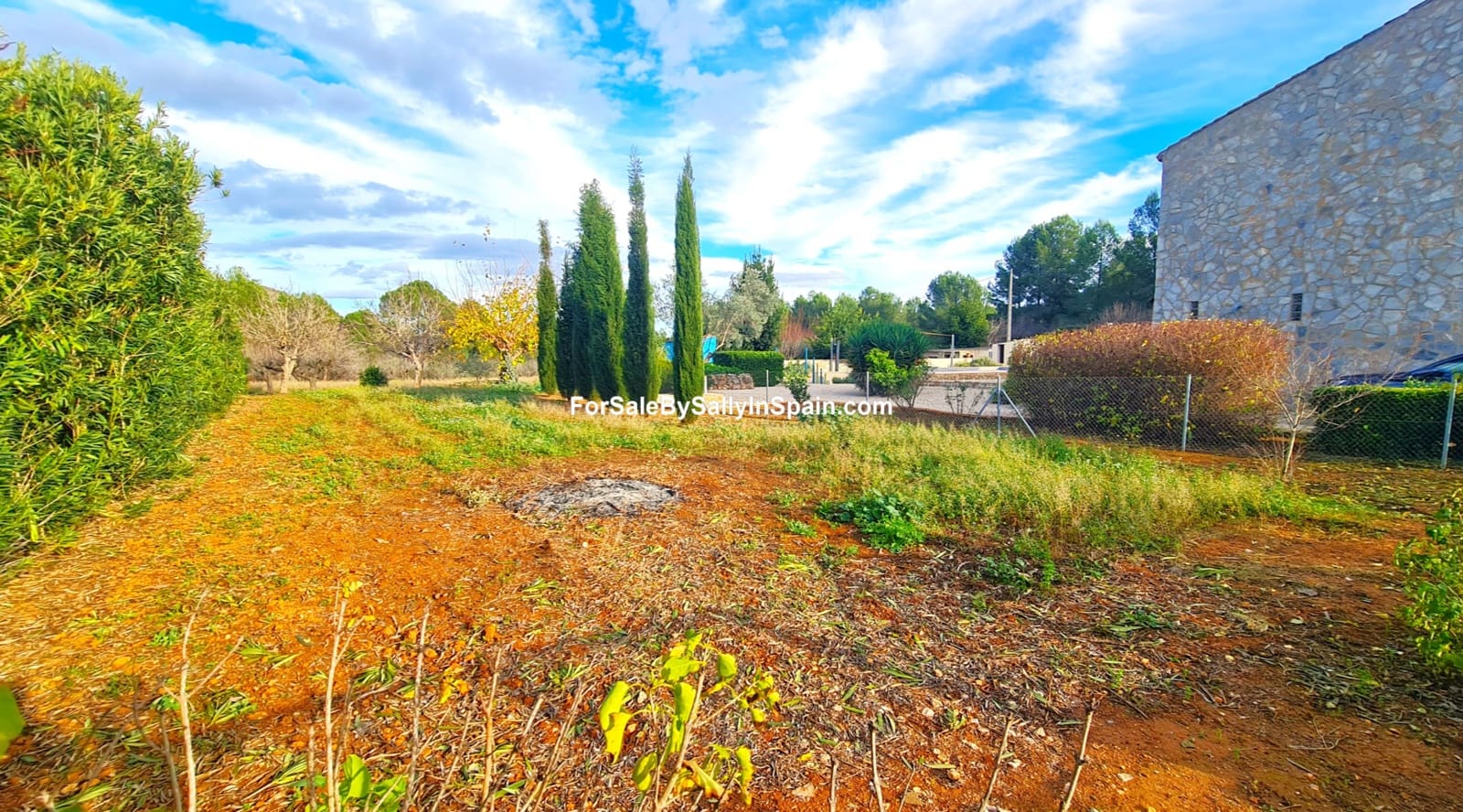 6 soveværelse Finca/Landehus til salg i L'Olleria med swimmingpool garage - € 485.000 (Ref: 7297361)