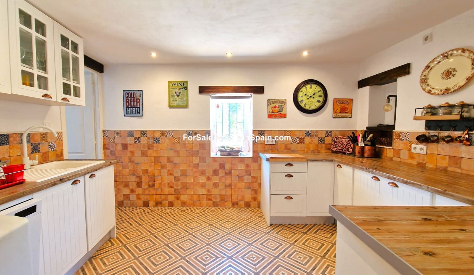 5 soveværelse Villa til salg i Oliva med swimmingpool garage - € 549.000 (Ref: 7720615)