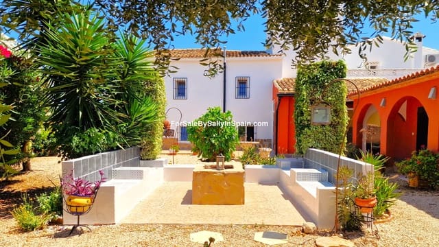 5 sovrum Villa till salu i Oliva med pool garage - 549 000 € (Ref: 7720615)